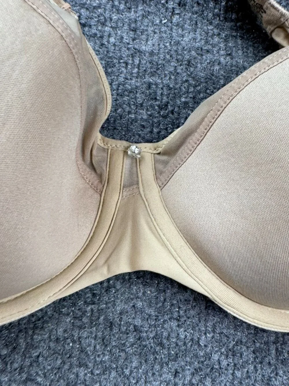 Bali One Smooth U Ultra Light Bra 34C Nude Underwire Convertible T-Shirt 3439